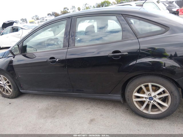 Ford FOCUS SE 2018 1FADP3FE1JL235756 Image 14