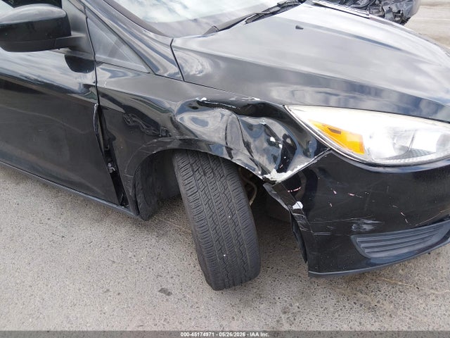 Ford FOCUS SE 2018 1FADP3FE1JL235756 Image 6