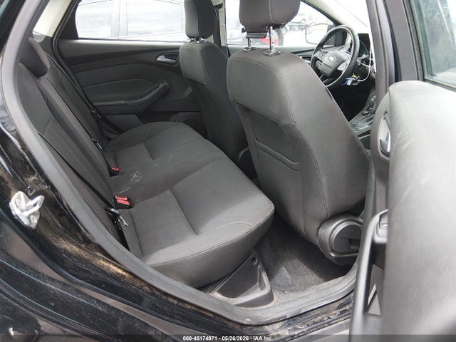 Ford FOCUS SE 2018 1FADP3FE1JL235756 Image 8