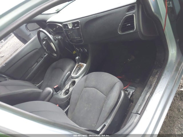 45175053 :رقم المزاد ، 1C3CCBBB5EN171825 vin ، 2014 Chrysler 200 Touring مزاد بيع