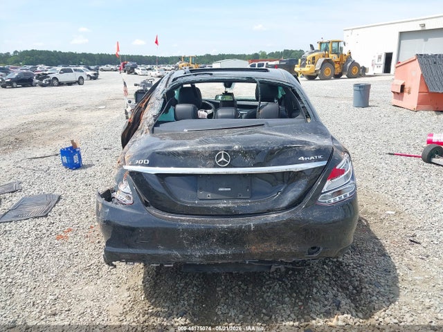 2018 Mercedes-benz C 300 4matic მანქანა იყიდება აუქციონზე, vin: WDDWF4KB2JR407870, აუქციონის ნომერი: 45175074