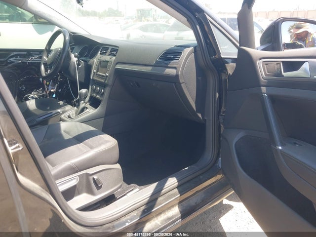 3VWC17AU6FM506438 Volkswagen Golf Sportwagen Tsi Se 4-door