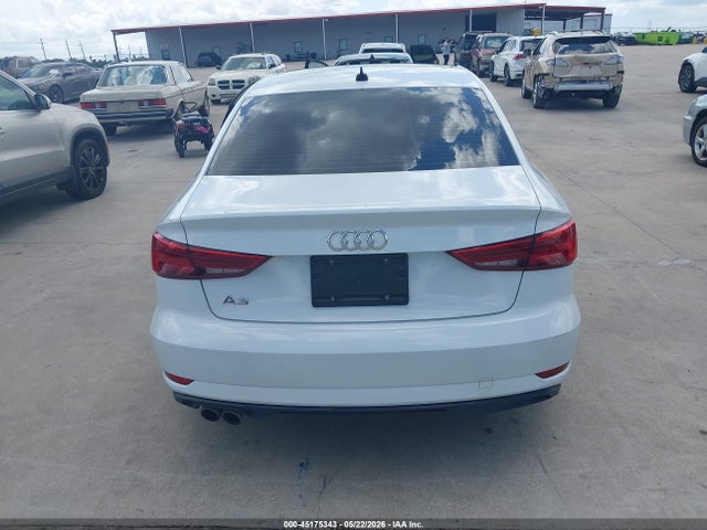 Audi A3 40 Premium/40 Titanium Premium 2019 WAUAUGFF8KA111130 Image 16