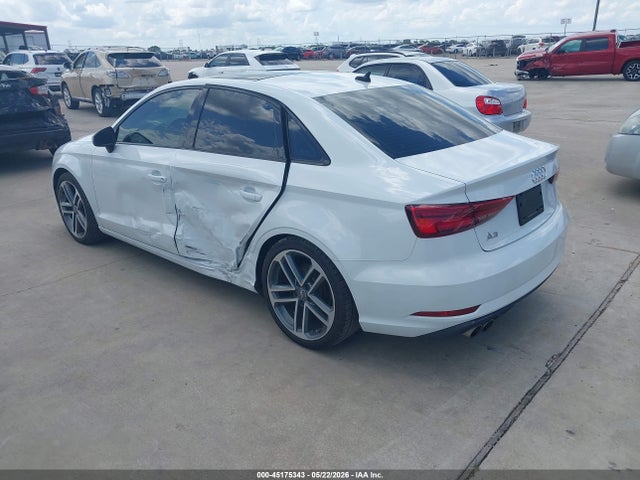 Audi A3 40 Premium/40 Titanium Premium 2019 WAUAUGFF8KA111130 Image 3