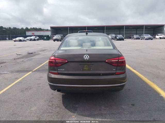 Продаж на аукціоні авто 2019 Volkswagen Passat 2.0t Wolfsburg Edition, vin: 1VWLA7A32KC000477, номер лоту: 45175344