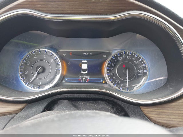 2015 Chrysler 200 C მანქანა იყიდება აუქციონზე, vin: 1C3CCCCG0FN582938, აუქციონის ნომერი: 45175403