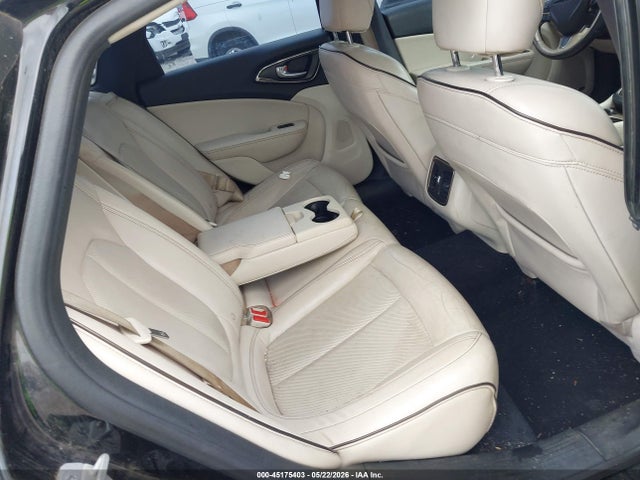 2015 Chrysler 200 C მანქანა იყიდება აუქციონზე, vin: 1C3CCCCG0FN582938, აუქციონის ნომერი: 45175403