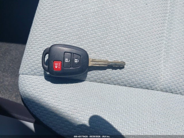 Aukcja sprzedaży 2013 Toyota Prius C One, vin: JTDKDTB33D1031815, numer aukcji: 45175428