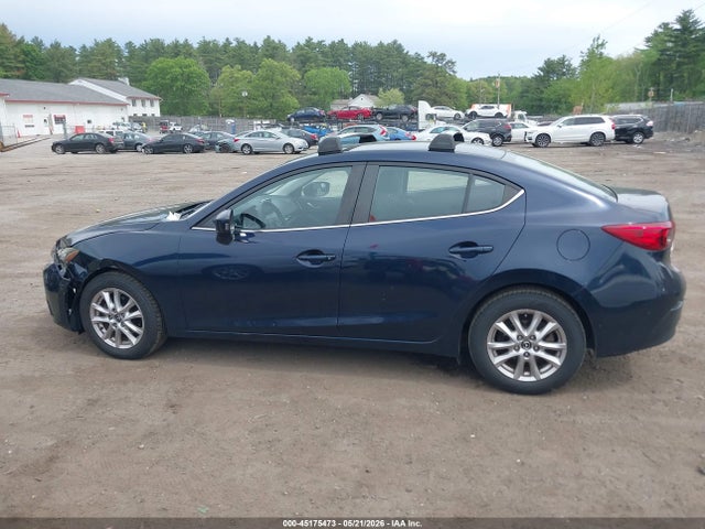 JM1BM1U79G1312686 Mazda Mazda3 I Sport
