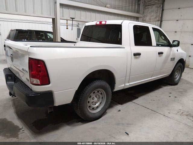 45175505 :رقم المزاد ، 1C6RR7KG1JS297177 vin ، 2018 Ram 1500 Tradesman  4x4 5'7 Box مزاد بيع