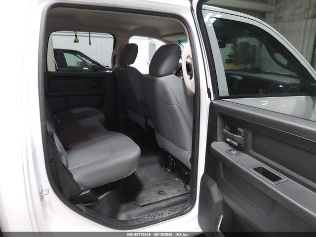 45175505 :رقم المزاد ، 1C6RR7KG1JS297177 vin ، 2018 Ram 1500 Tradesman  4x4 5'7 Box مزاد بيع