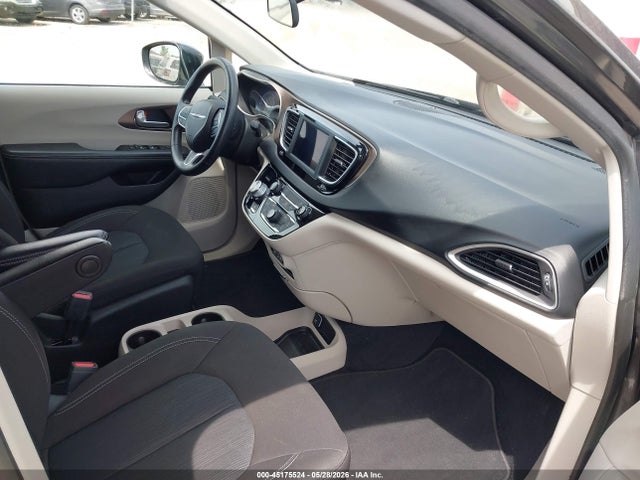 45175524 :رقم المزاد ، 2C4RC1CG1MR568508 vin ، 2021 Chrysler Voyager Lx مزاد بيع