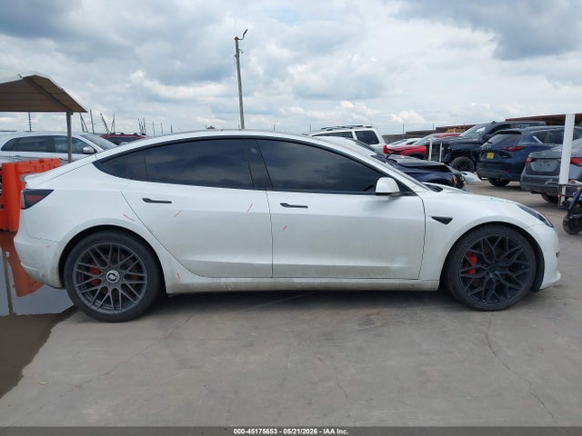 45175653 :رقم المزاد ، 5YJ3E1EC6NF259866 vin ، 2022 Tesla Model 3 Performance Dual Motor All-wheel Drive مزاد بيع