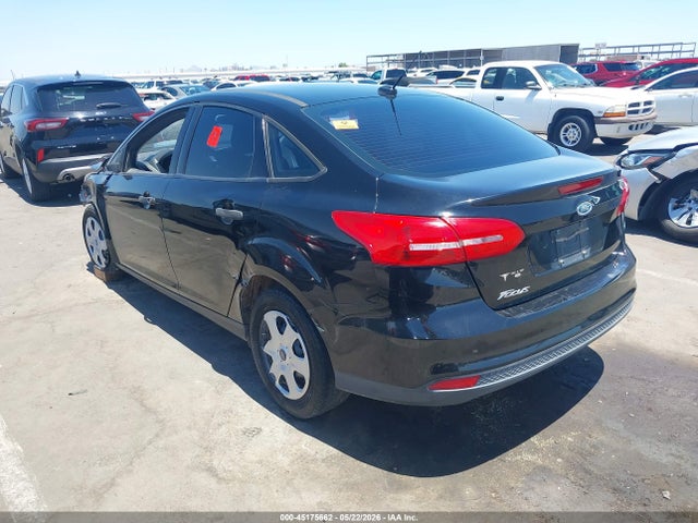 Ford FOCUS S 2018 1FADP3E2XJL260792 Image 3