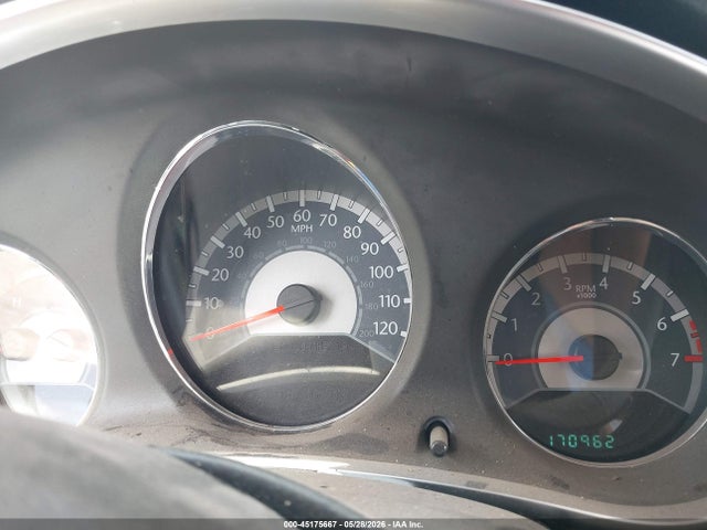 2011 Chrysler 200 Touring მანქანა იყიდება აუქციონზე, vin: 1C3BC1FG3BN503946, აუქციონის ნომერი: 45175667