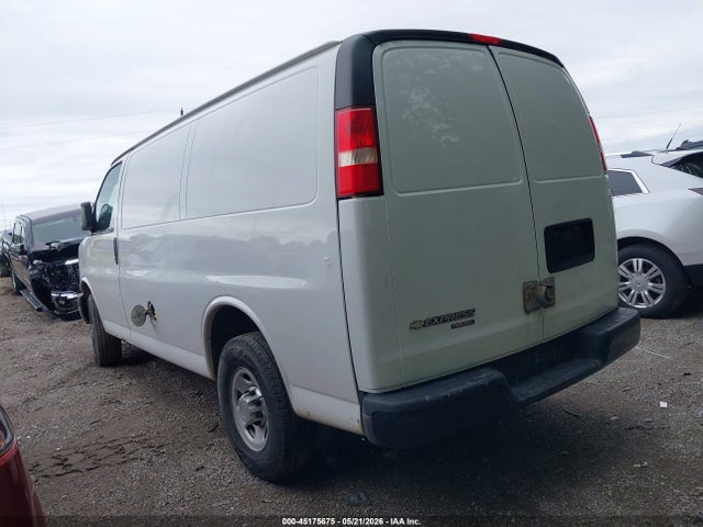 45175675 :رقم المزاد ، 1GCWGFBA7C1174774 vin ، 2012 Chevrolet Express 2500 Work Van مزاد بيع