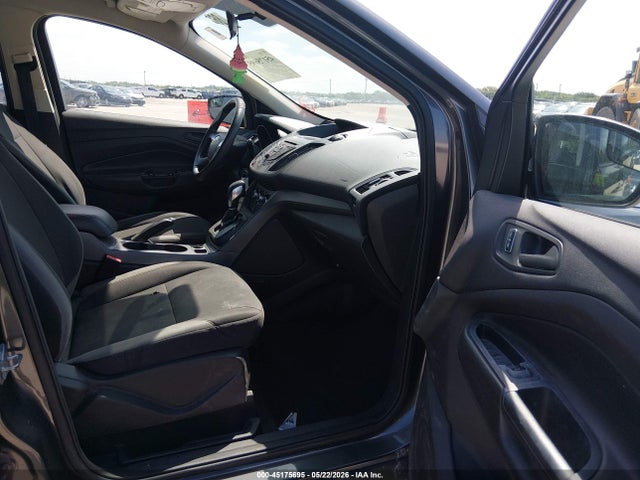 45175695 :رقم المزاد ، 1FMCU0F7XFUC33581 vin ، 2015 Ford Escape S مزاد بيع