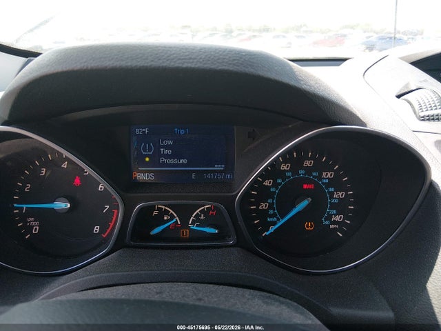 45175695 :رقم المزاد ، 1FMCU0F7XFUC33581 vin ، 2015 Ford Escape S مزاد بيع