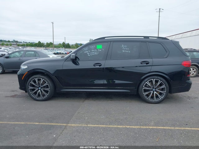 45175704 :رقم المزاد ، 5UXCX6C0XM9D74321 vin ، 2021 Bmw X7 M50i مزاد بيع