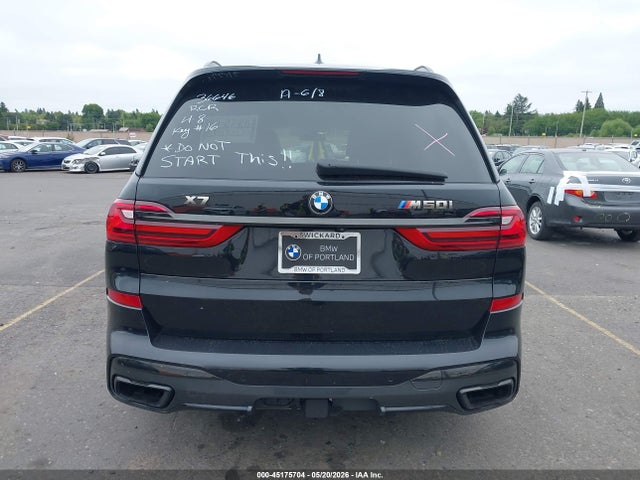 45175704 :رقم المزاد ، 5UXCX6C0XM9D74321 vin ، 2021 Bmw X7 M50i مزاد بيع