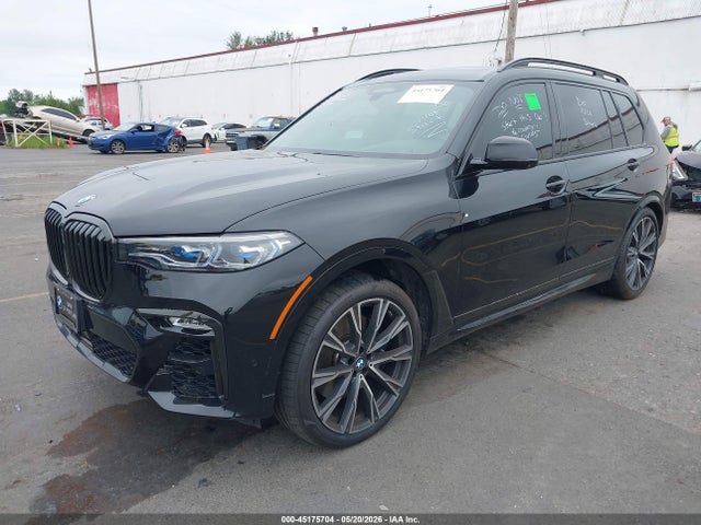 45175704 :رقم المزاد ، 5UXCX6C0XM9D74321 vin ، 2021 Bmw X7 M50i مزاد بيع