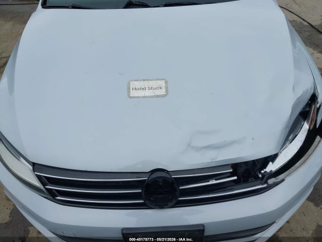 45175773 :رقم المزاد ، 3VWDB7AJ1HM304150 vin ، 2017 Volkswagen Jetta 1.4t Se مزاد بيع