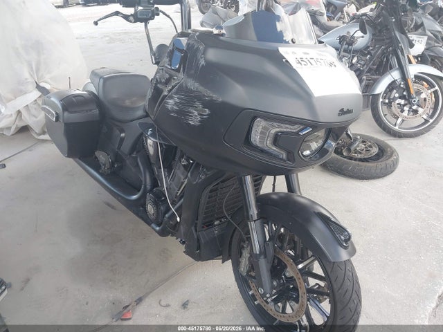 INDIAN MOTORCYCLE CO. Challenger Darkhorse W/powerband Audio 2024 56KLCKRR0R3424527 главное изображение