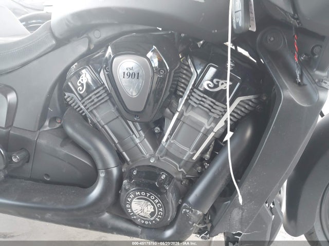 56KLCKRR0R3424527 INDIAN MOTORCYCLE CO. Challenger Darkhorse W/powerband Audio