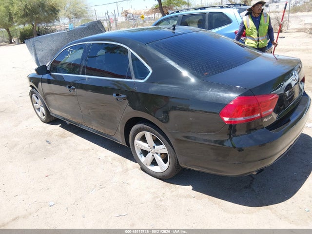 1VWAT7A35FC111760 Volkswagen Passat 1.8t Limited Edition