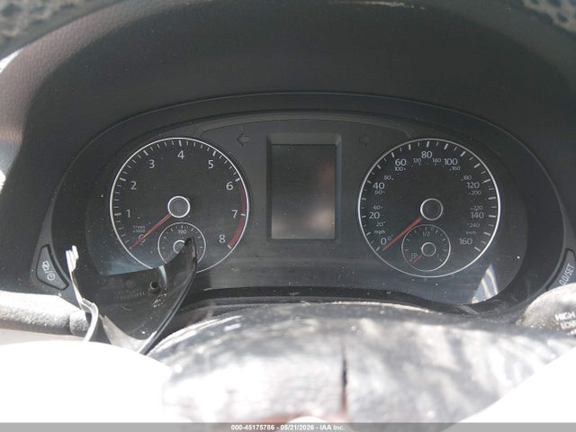 1VWAT7A35FC111760 Volkswagen Passat 1.8t Limited Edition