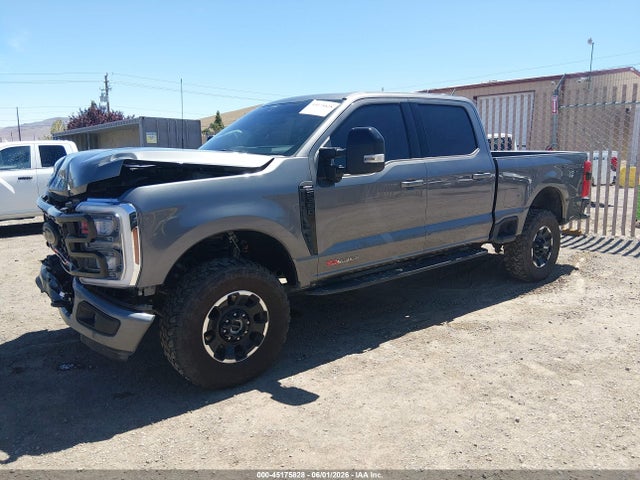 Ford F-350 Lariat 2025 1FT8W3BM1SEC47181 Image 2