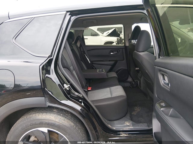 JN8BT3BA1SW010323 Nissan Rogue Sv Fwd