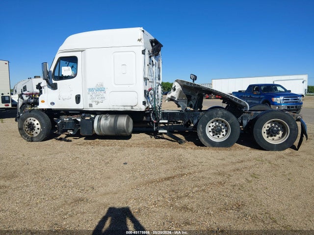 45175986 :رقم المزاد ، 3AKJGLDVXLDLG7561 vin ، 2020 Freightliner Cascadia 125 مزاد بيع