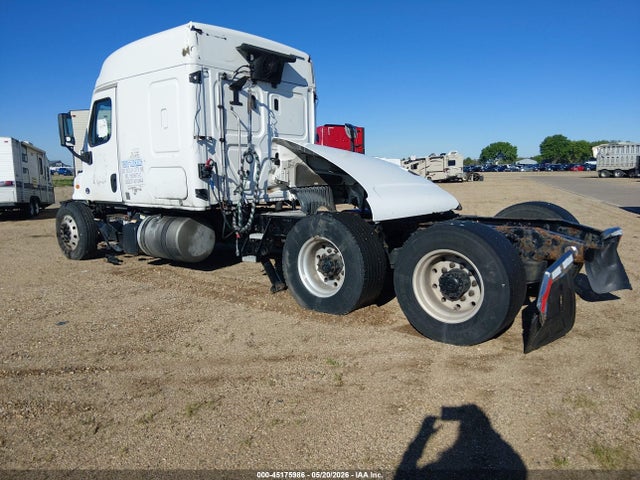 45175986 :رقم المزاد ، 3AKJGLDVXLDLG7561 vin ، 2020 Freightliner Cascadia 125 مزاد بيع