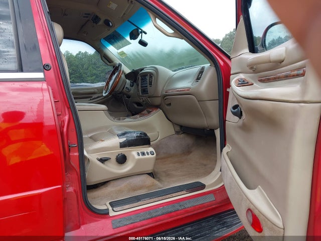 Продаж на аукціоні авто 2000 Lincoln Navigator, vin: 5LMPU28A0YLJ10741, номер лоту: 45176071
