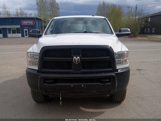 3C6TR5HTXJG147459 RAM 2500 Tradesman 4x4 8&#039; Box