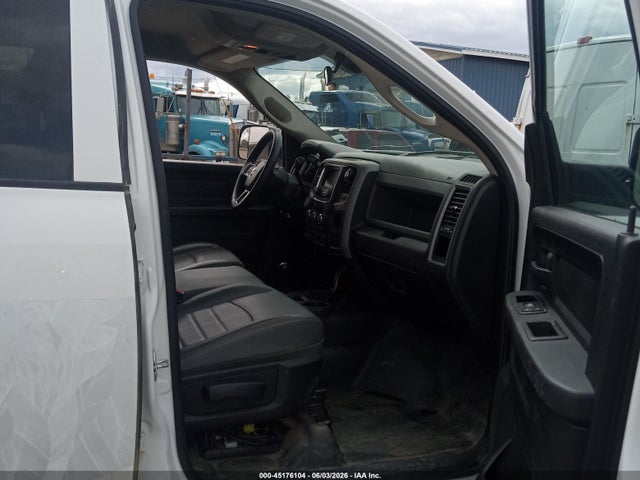 3C6TR5HTXJG147459 RAM 2500 Tradesman 4x4 8&#039; Box