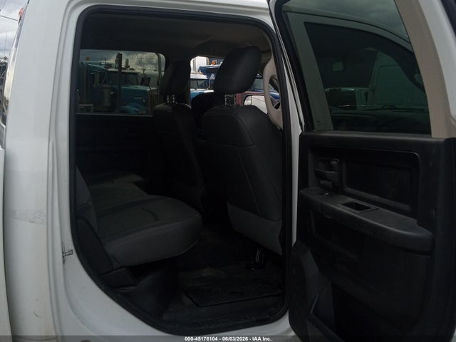 3C6TR5HTXJG147459 RAM 2500 Tradesman 4x4 8&#039; Box