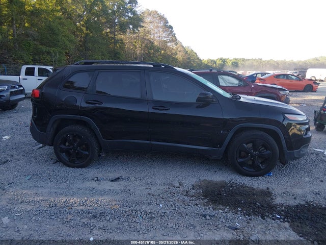 45176105 :رقم المزاد ، 1C4PJLCB7JD551949 vin ، 2018 Jeep Cherokee Latitude Fwd مزاد بيع