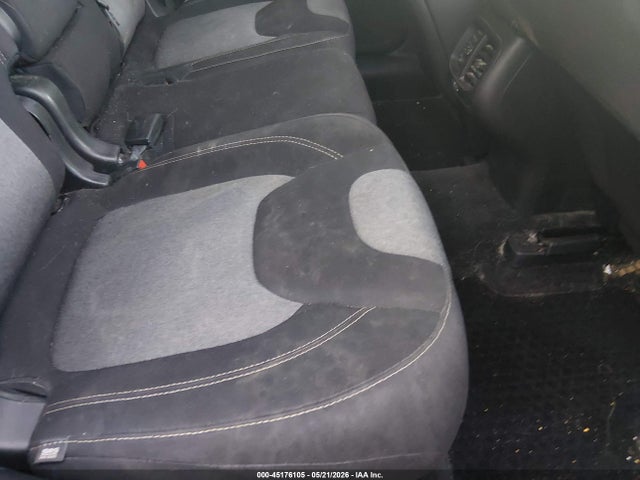 45176105 :رقم المزاد ، 1C4PJLCB7JD551949 vin ، 2018 Jeep Cherokee Latitude Fwd مزاد بيع