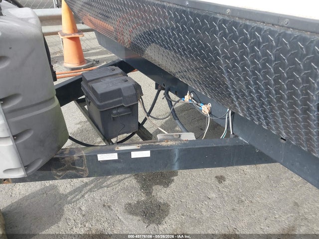 Keystone Other 2014 4YDT24620ED420927 Image 7