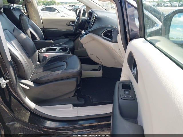 Chrysler Pacifica Touring L 2024 2C4RC1BG2RR165159 Image 5