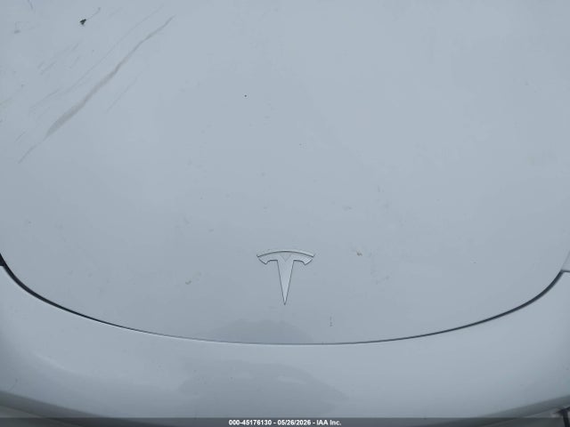 45176130 :رقم المزاد ، 5YJ3E1EB1JF067076 vin ، 2018 Tesla Model 3 Long Range/performance مزاد بيع