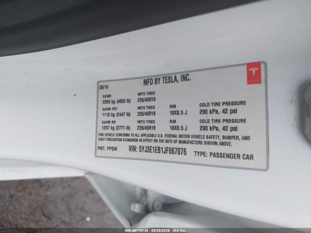 45176130 :رقم المزاد ، 5YJ3E1EB1JF067076 vin ، 2018 Tesla Model 3 Long Range/performance مزاد بيع