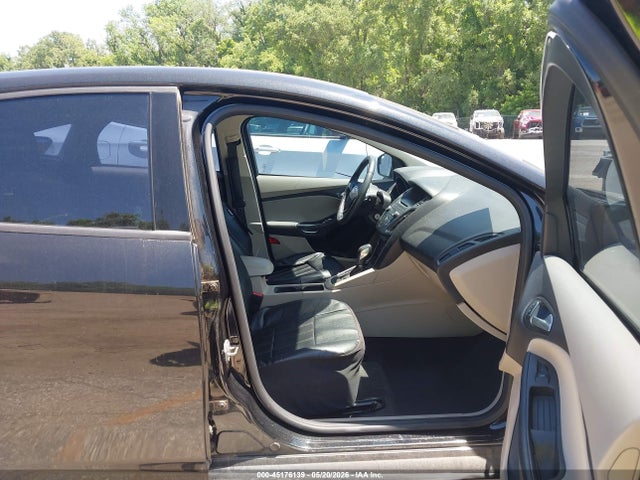 Продажа на аукционе авто 2015 Ford Focus Se, vin: 1FADP3K20FL267746, номер лота: 45176139