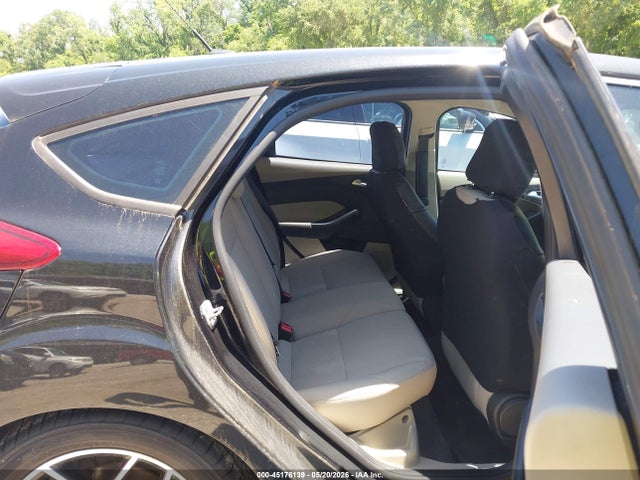 Продажа на аукционе авто 2015 Ford Focus Se, vin: 1FADP3K20FL267746, номер лота: 45176139