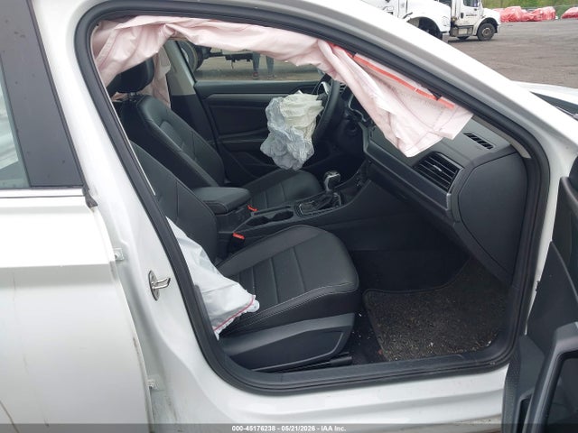 Продажа на аукционе авто 2024 Volkswagen Jetta 1.5t Se, vin: 3VW7M7BU0RM102837, номер лота: 45176238