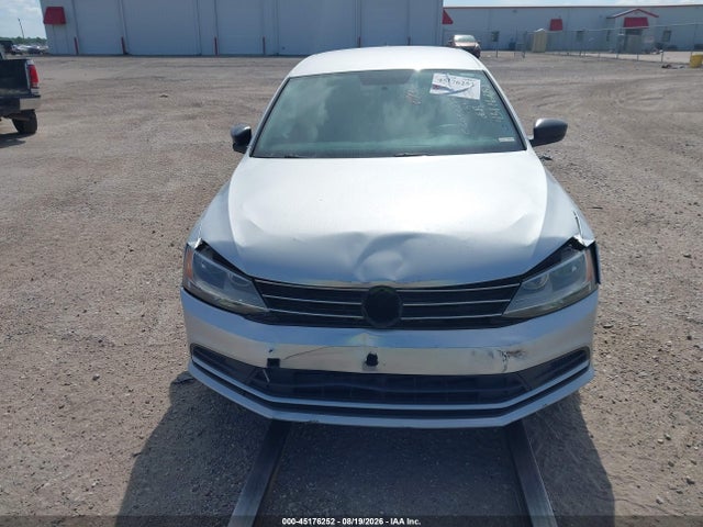 3VWD17AJ2FM258621 Volkswagen Jetta 1.8t Se