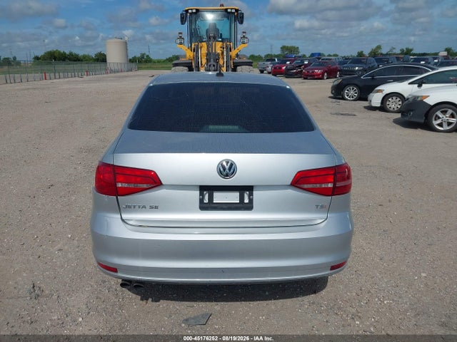 3VWD17AJ2FM258621 Volkswagen Jetta 1.8t Se