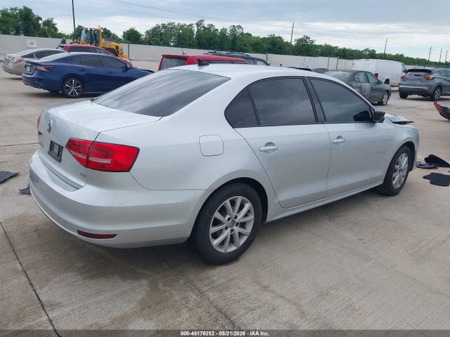 3VWD17AJ2FM258621 Volkswagen Jetta 1.8t Se